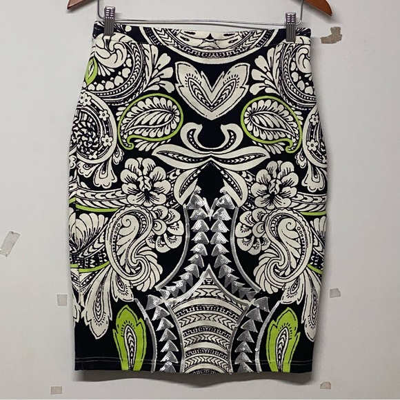 MinkPink Abstract Print Pencil Skirt Black Paisley Medium - Picture 1 of 6